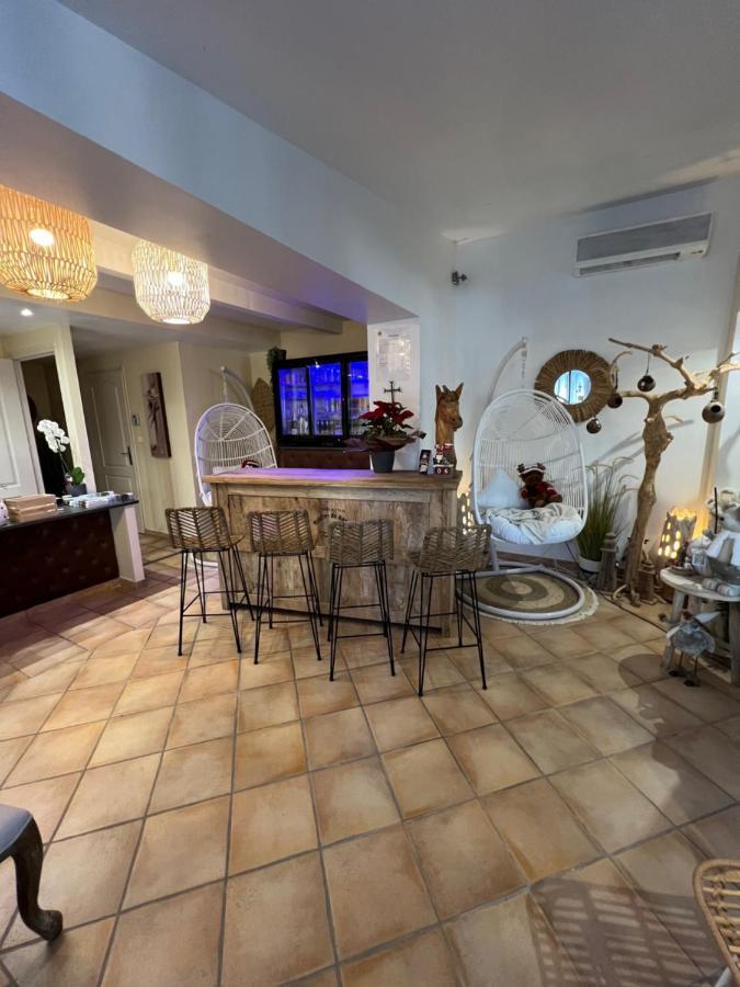 Hotel Le Medieval Aigues-Mortes Luaran gambar