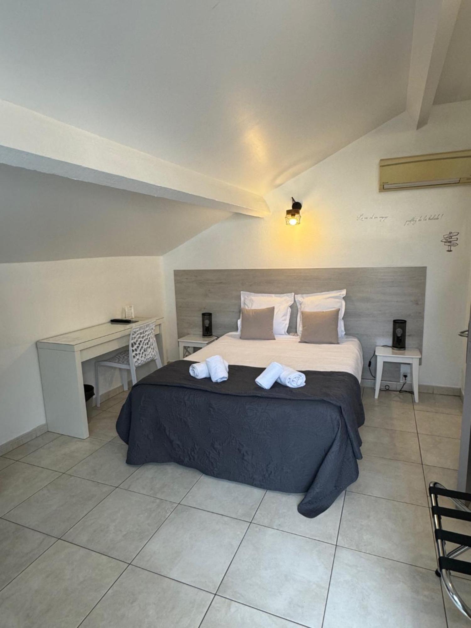 Hotel Le Medieval Aigues-Mortes Luaran gambar