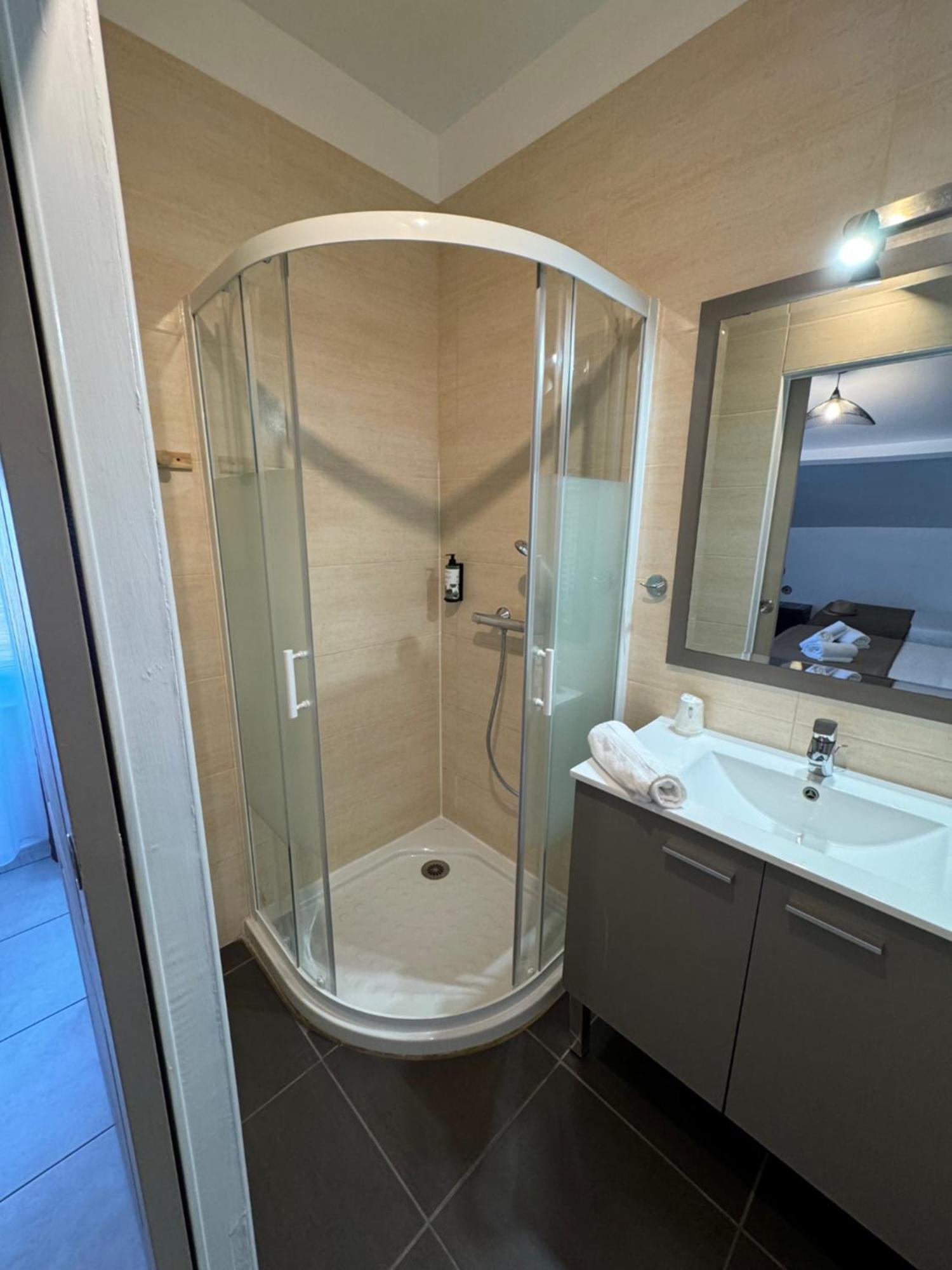 Hotel Le Medieval Aigues-Mortes Luaran gambar