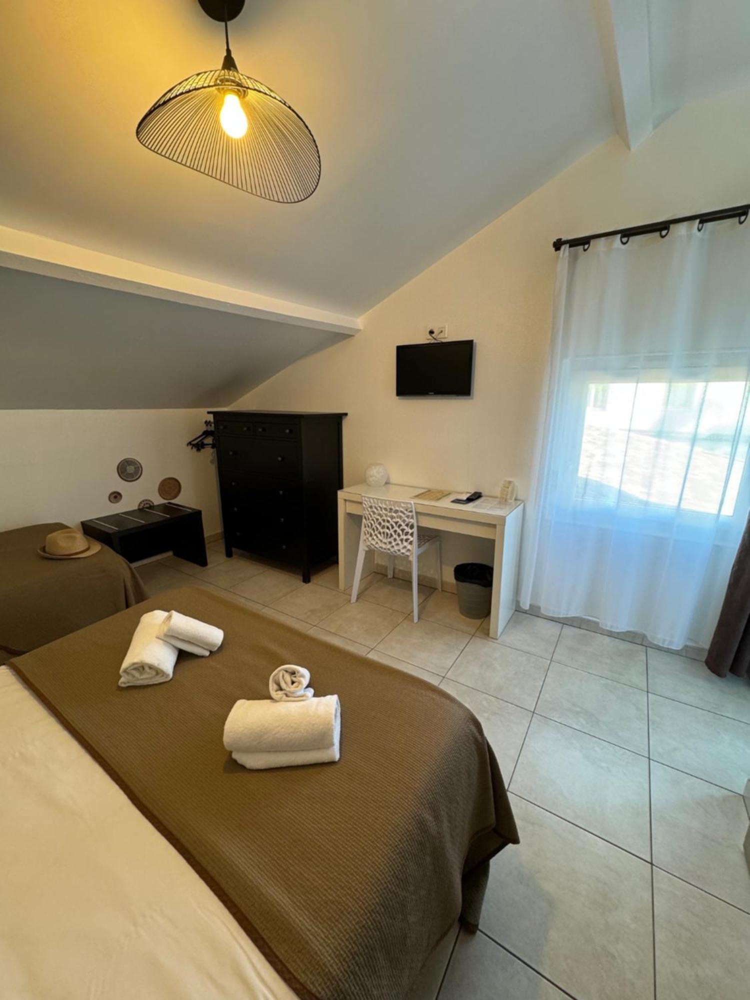 Hotel Le Medieval Aigues-Mortes Luaran gambar