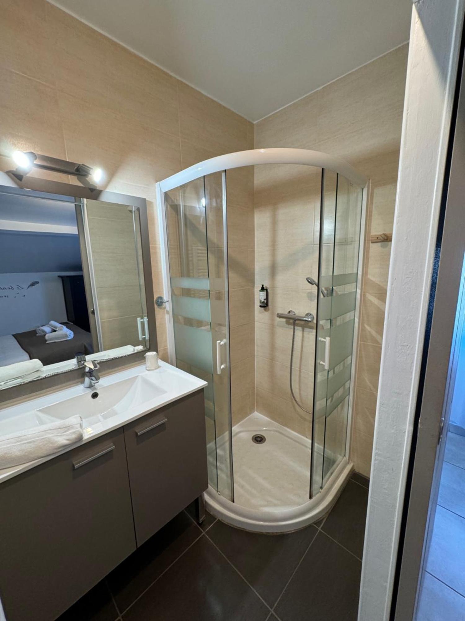 Hotel Le Medieval Aigues-Mortes Luaran gambar