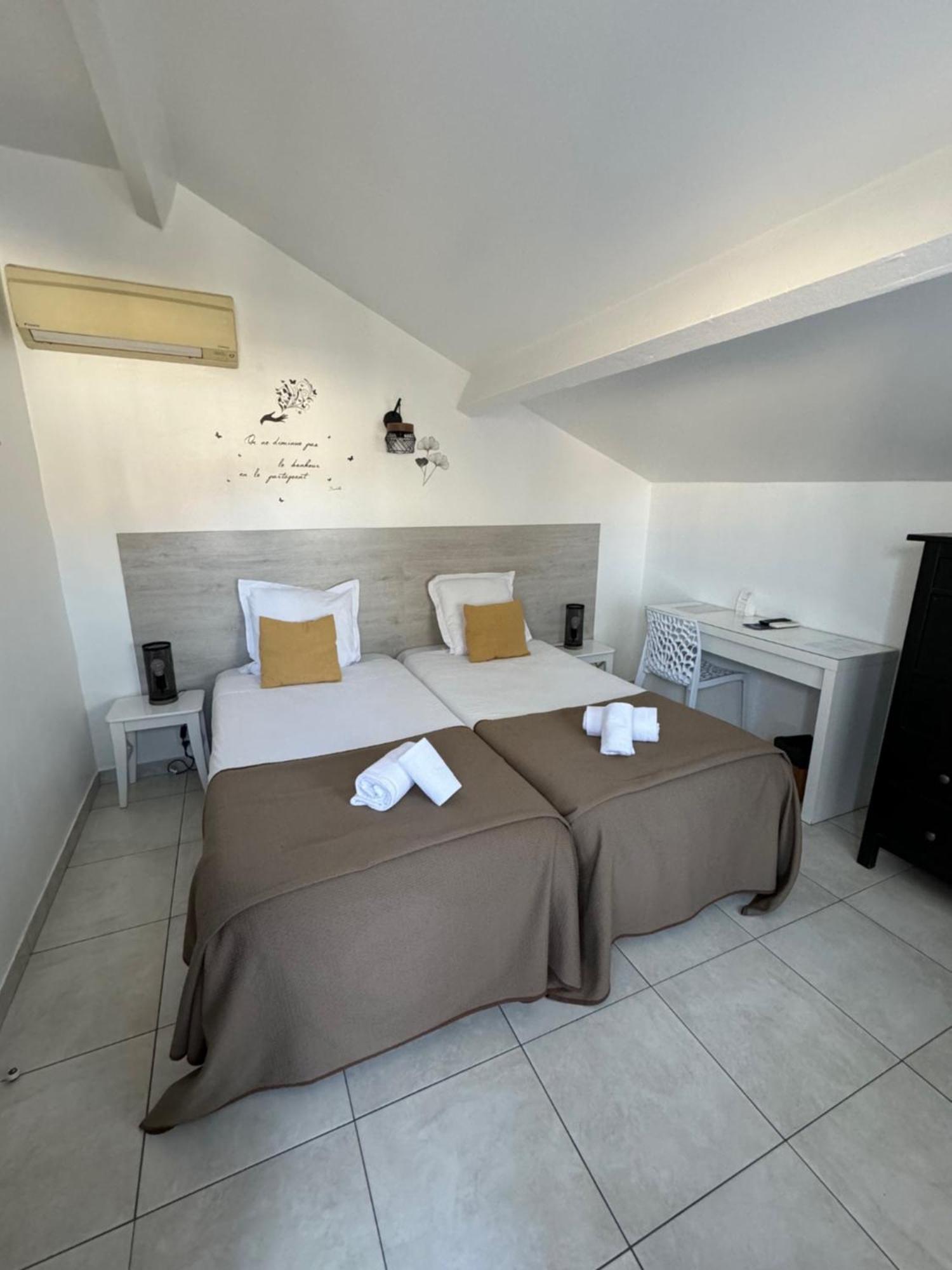 Hotel Le Medieval Aigues-Mortes Luaran gambar