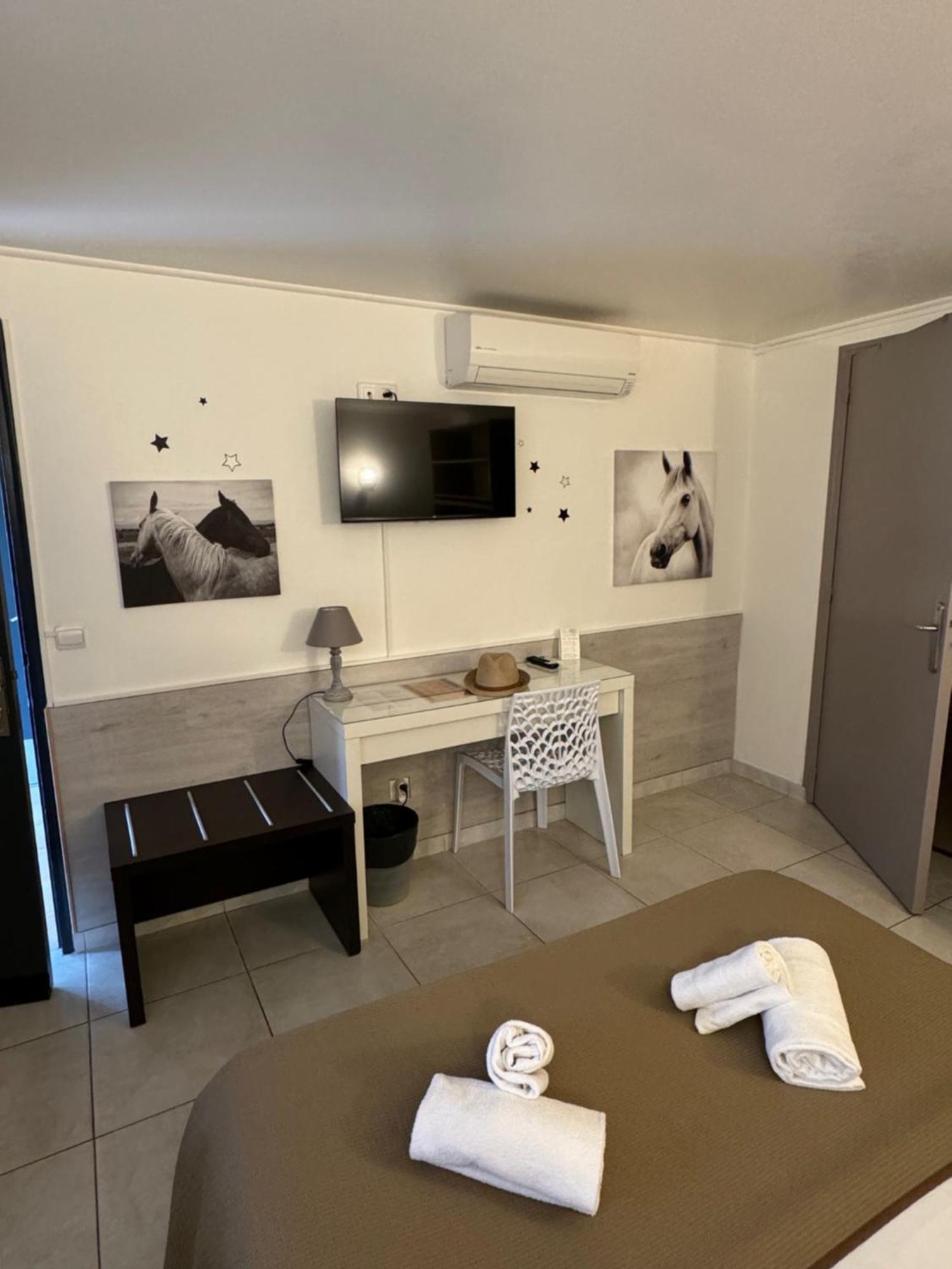 Hotel Le Medieval Aigues-Mortes Luaran gambar