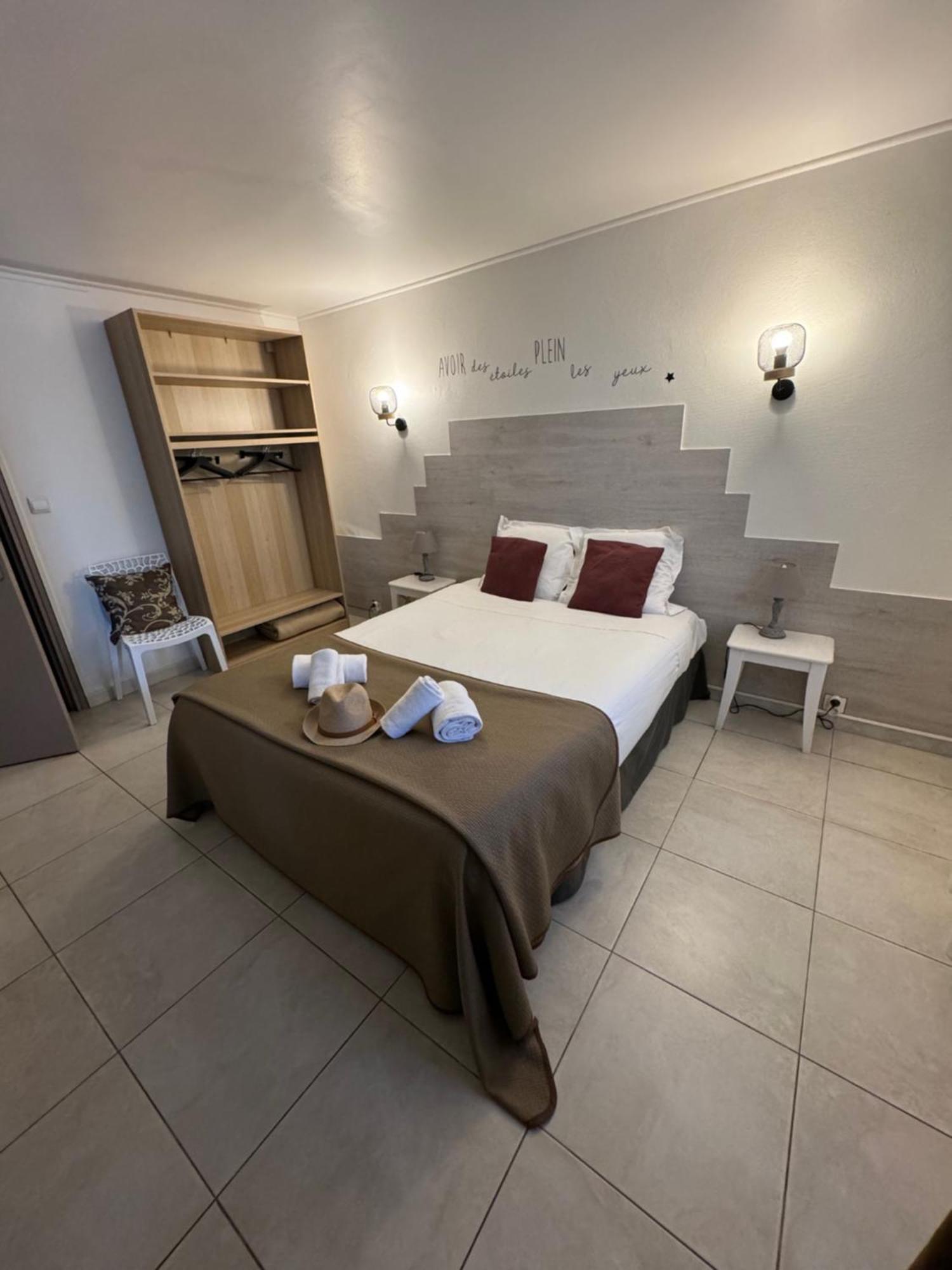 Hotel Le Medieval Aigues-Mortes Luaran gambar