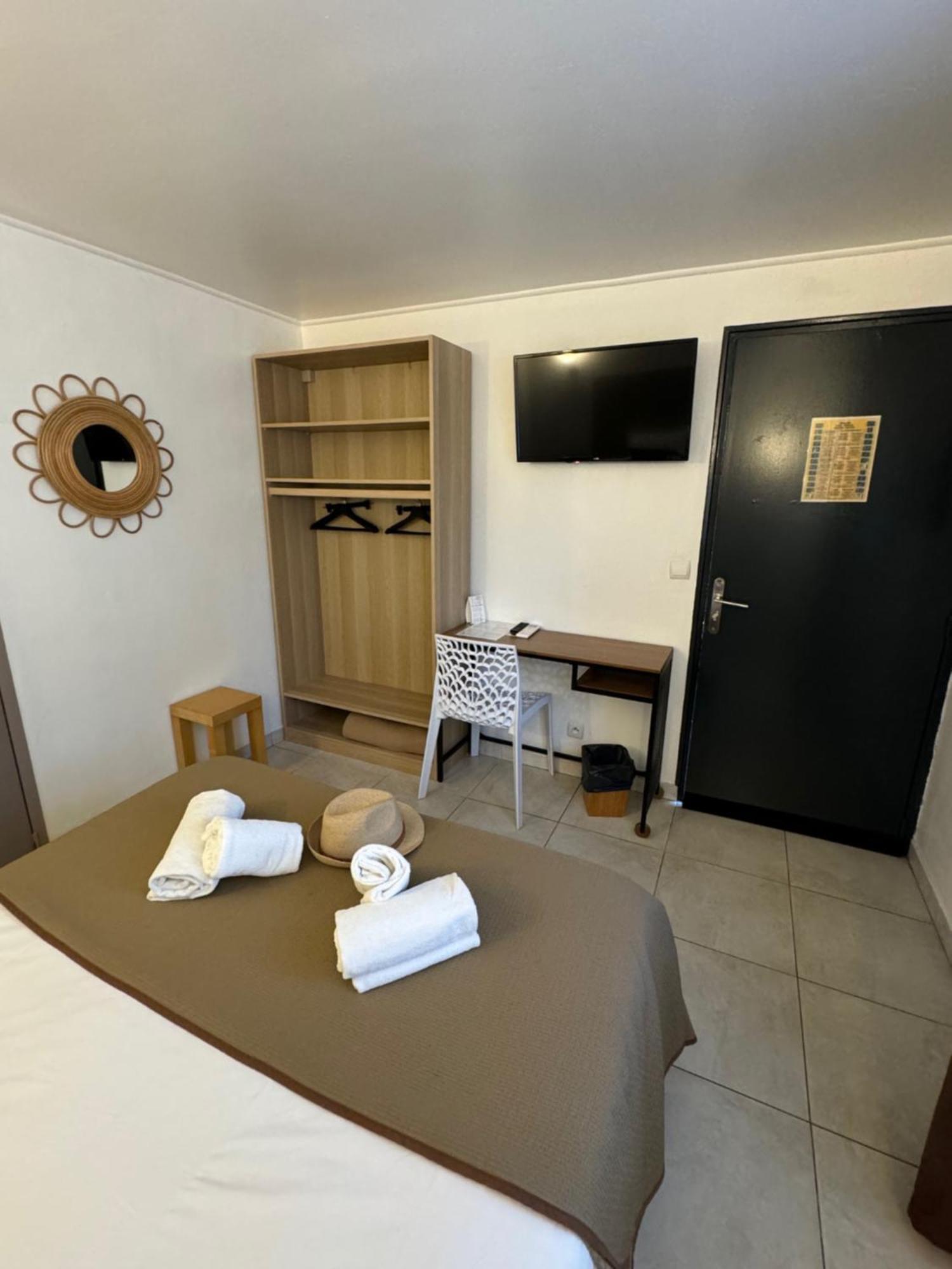 Hotel Le Medieval Aigues-Mortes Luaran gambar