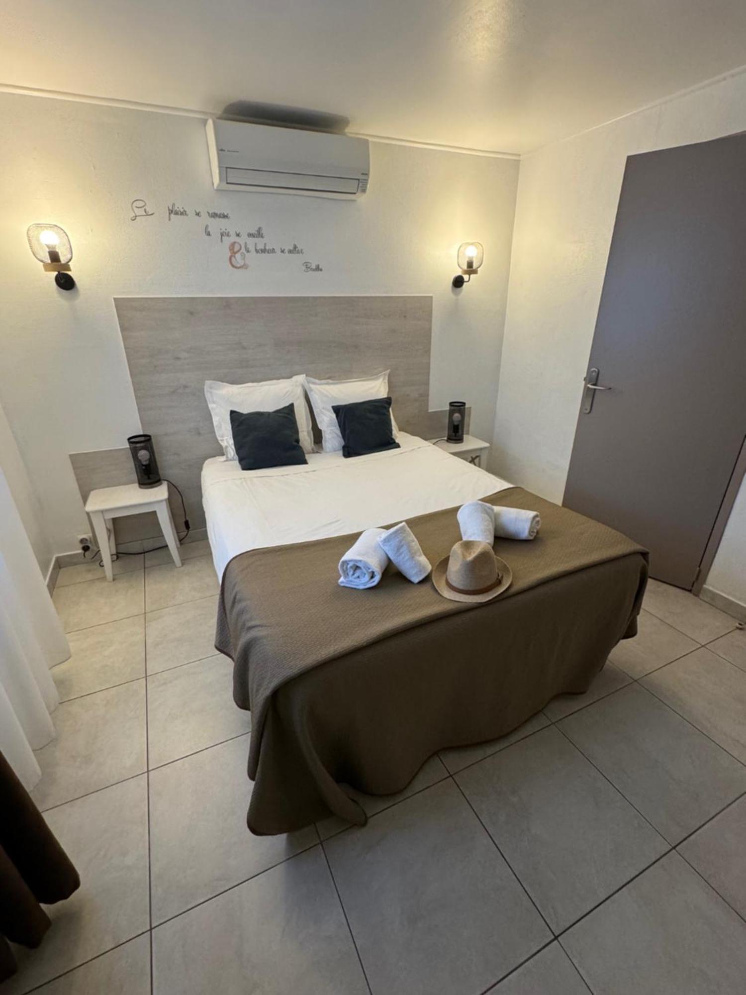 Hotel Le Medieval Aigues-Mortes Luaran gambar
